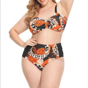 Women’s Plus Size Two Piece Swimsuits in Geo orange size 2X NWT